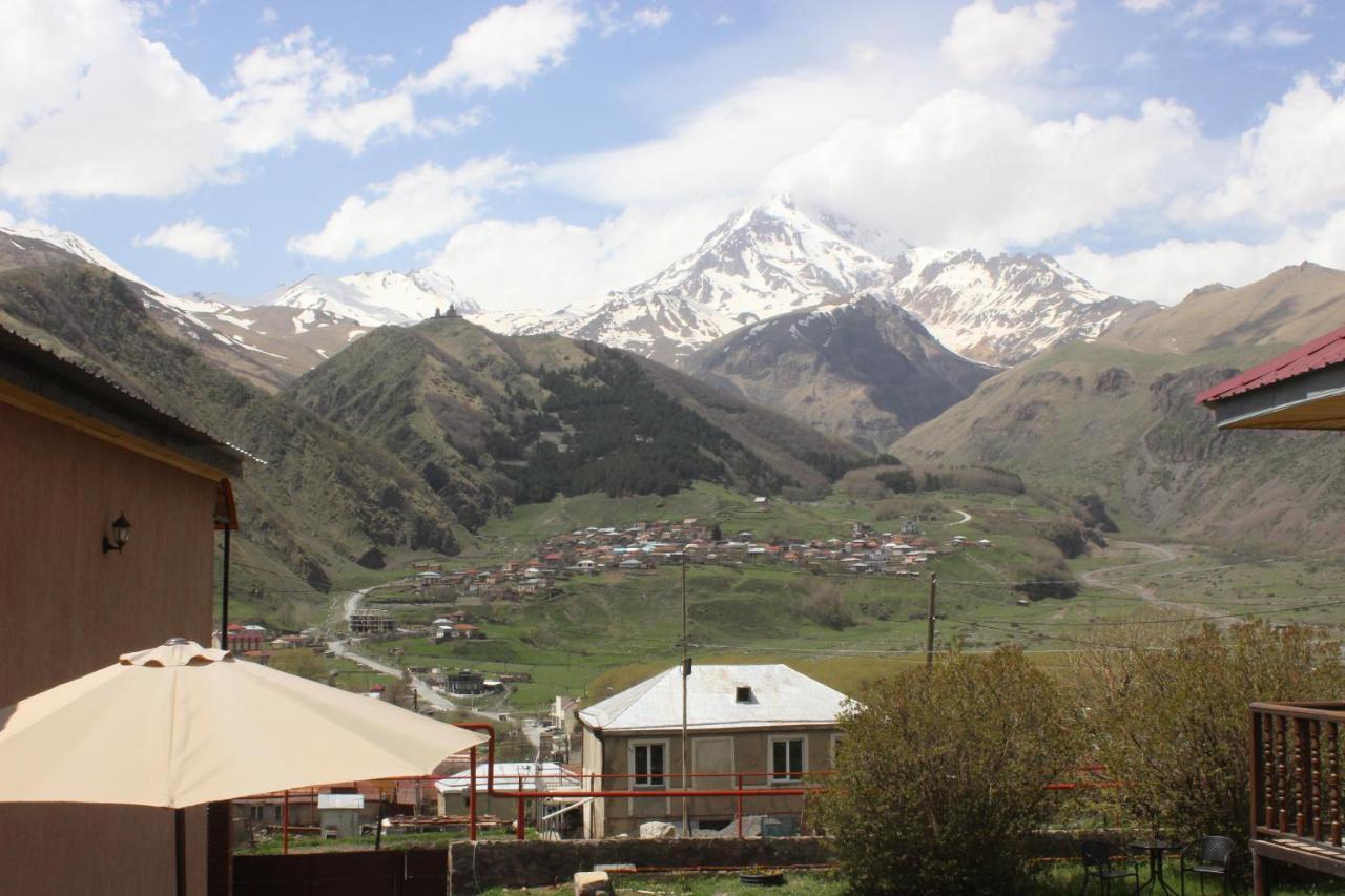 Hotel Golden Star Kazbegi Exterior foto