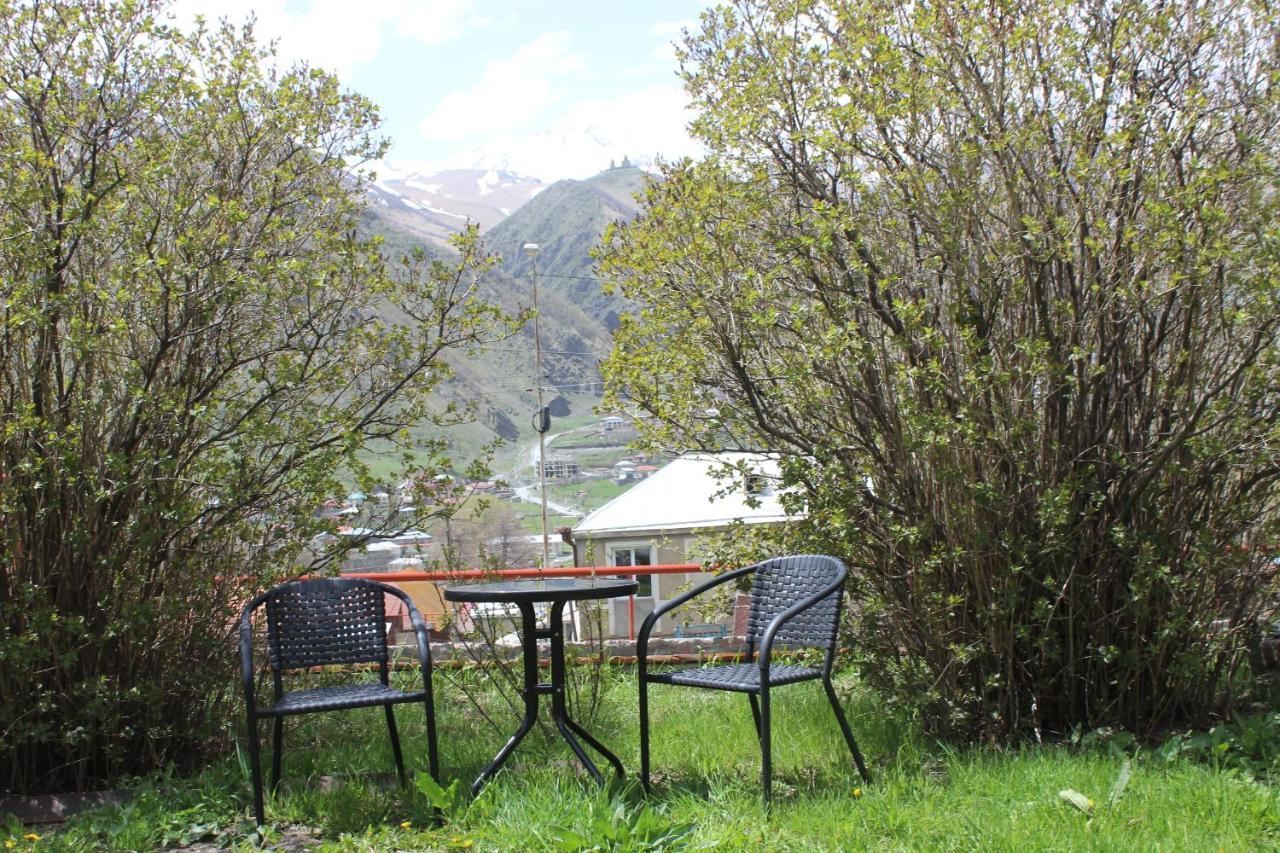 Hotel Golden Star Kazbegi Exterior foto