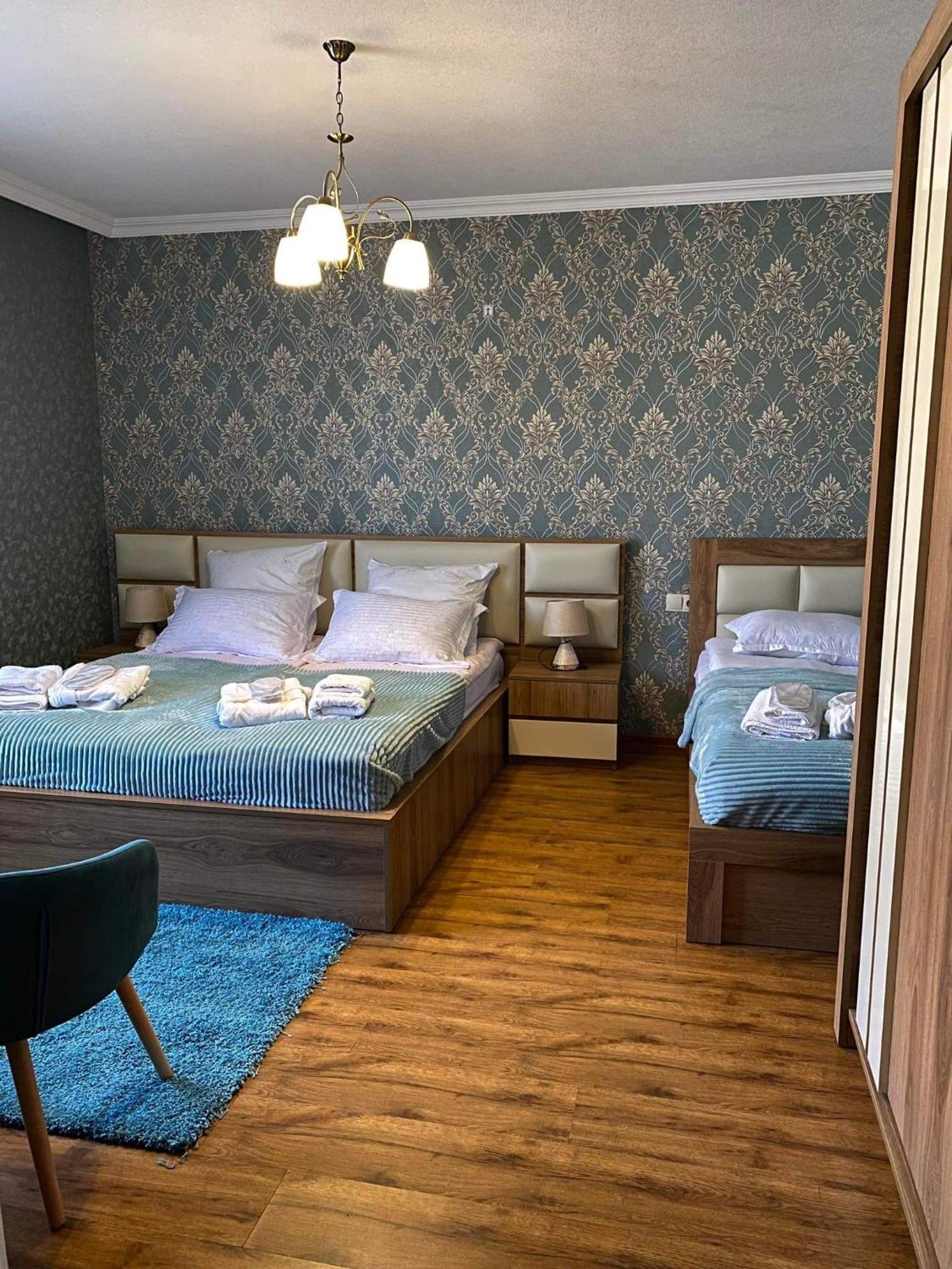 Hotel Golden Star Kazbegi Habitación foto