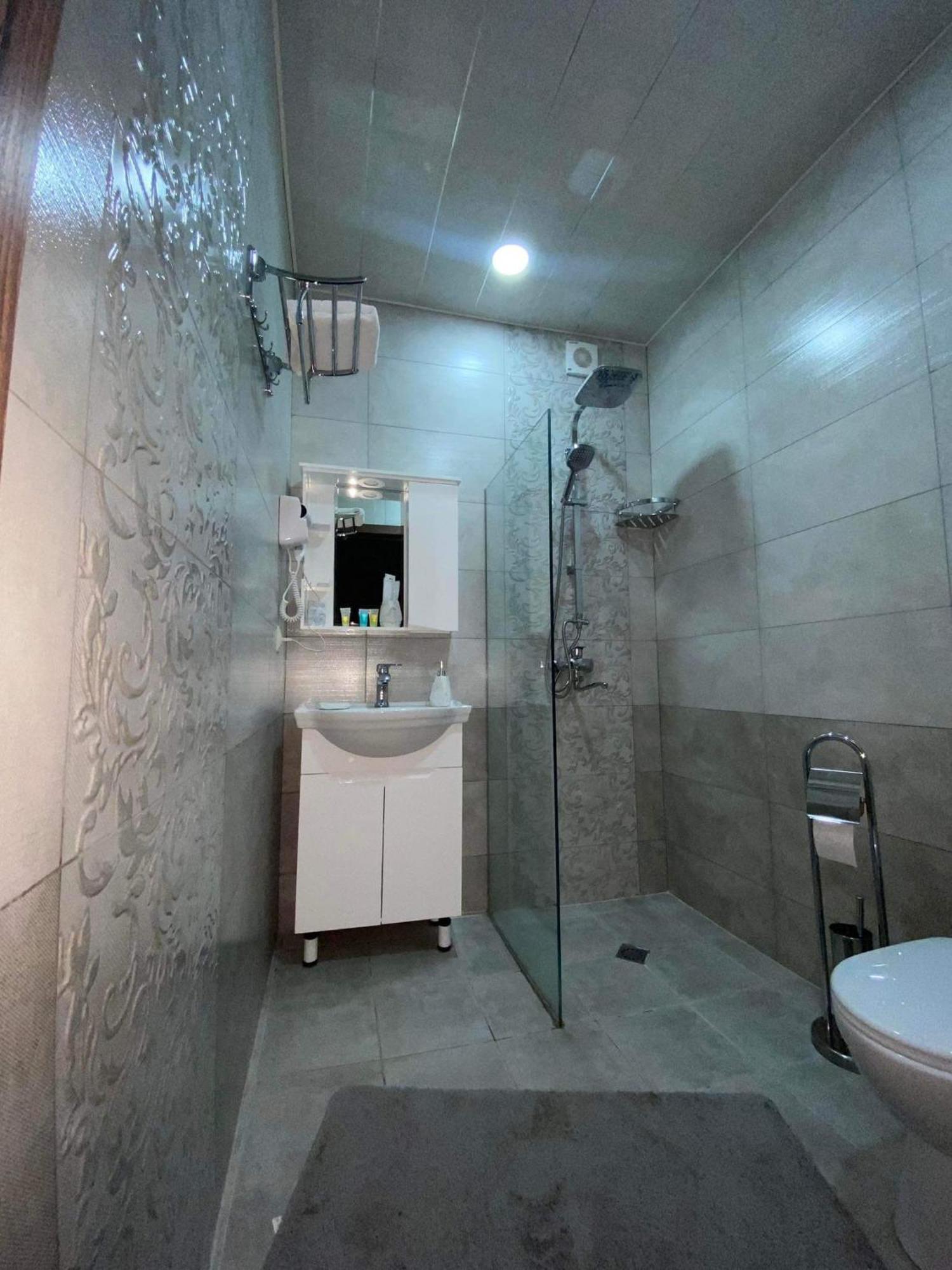 Hotel Golden Star Kazbegi Habitación foto