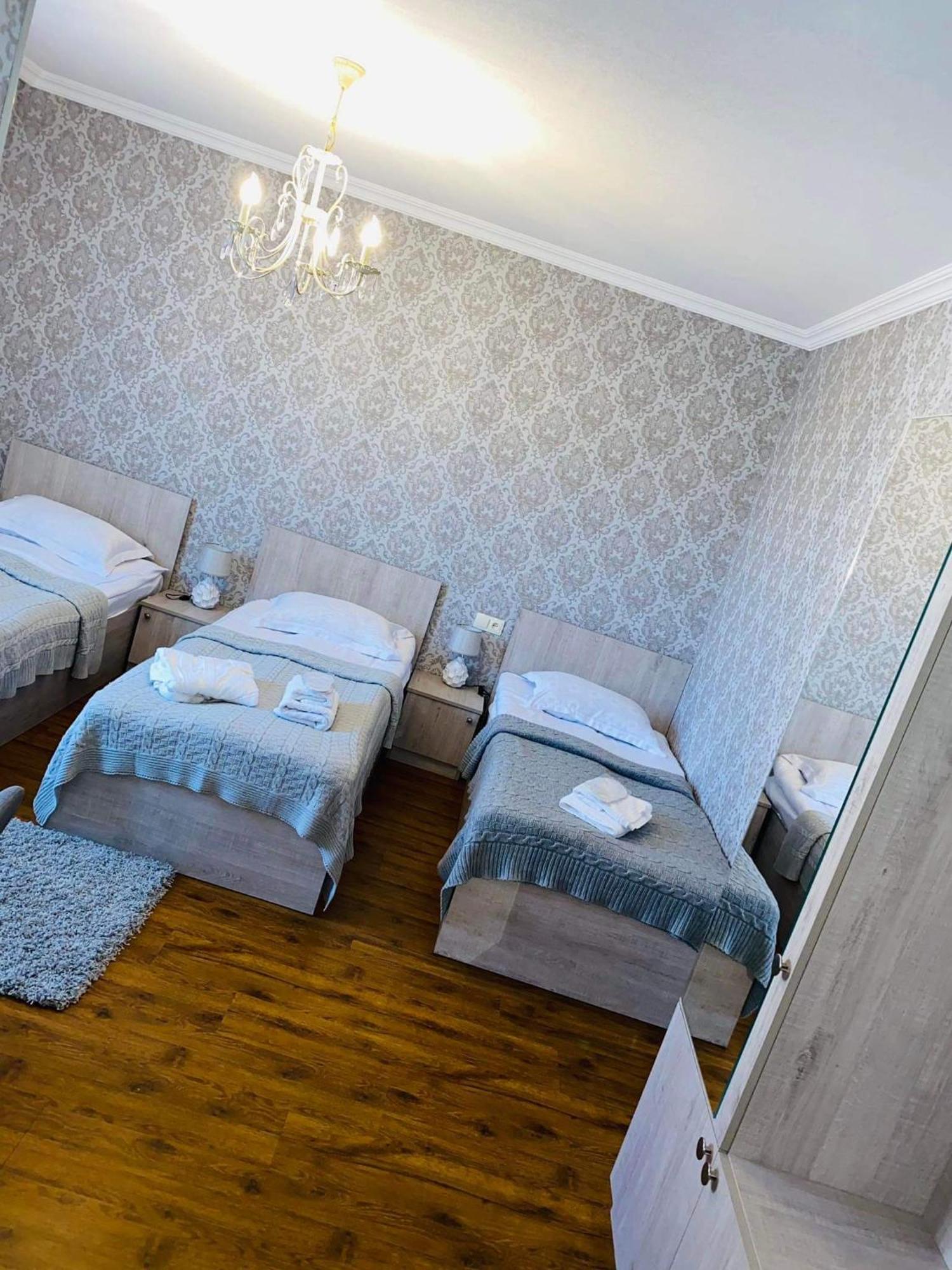 Hotel Golden Star Kazbegi Habitación foto